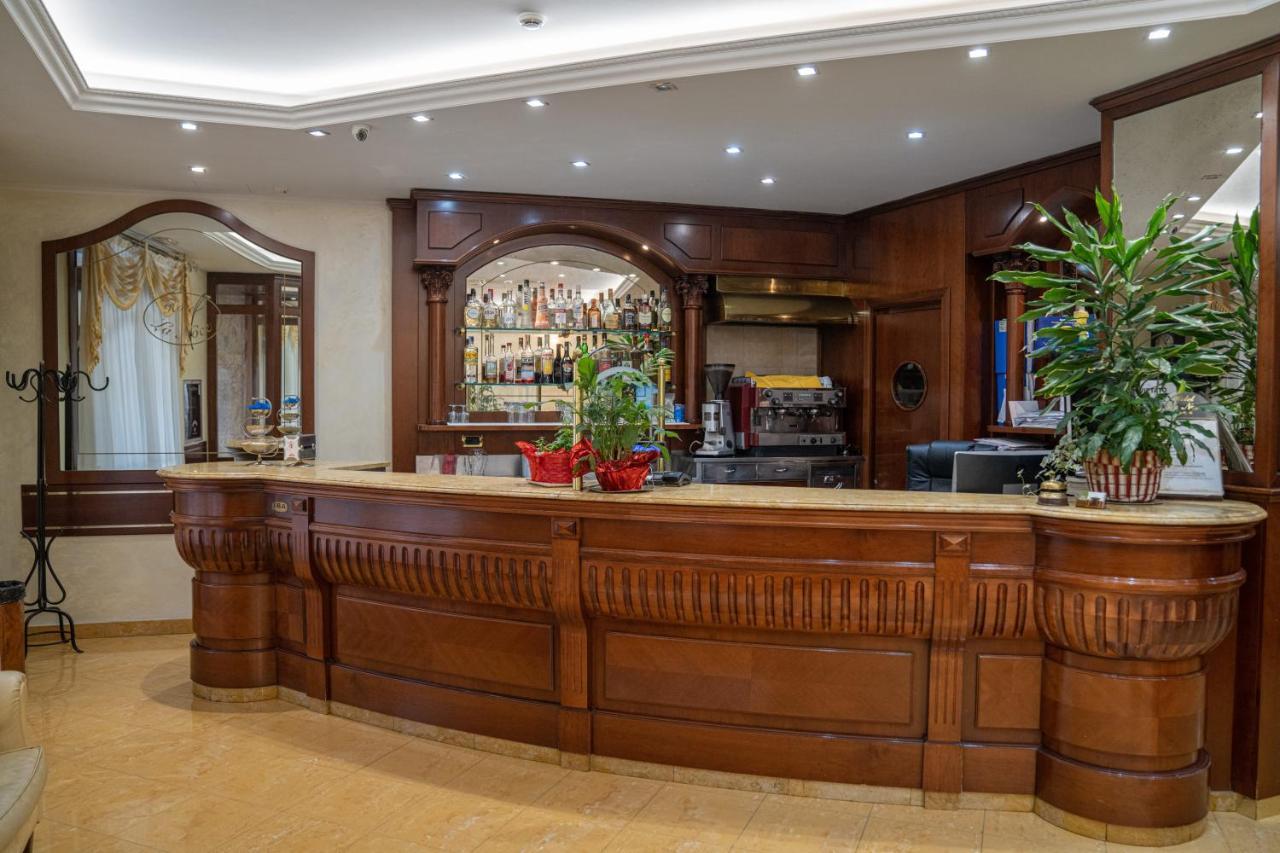 Hotel La Noce Chivasso Bagian luar foto