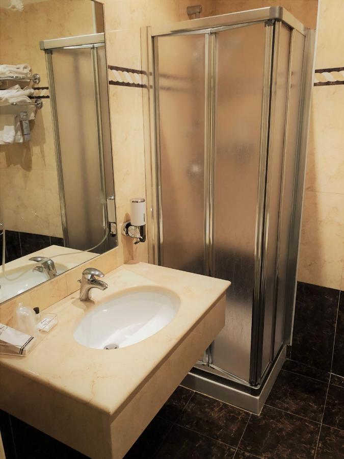 Hotel La Noce Chivasso Bagian luar foto